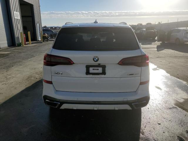 5UXCR6C52KLL60769 - 2019 BMW X5 XDRIVE40I WHITE photo 6