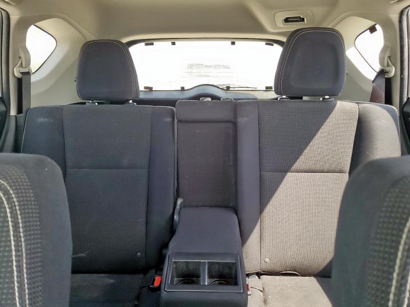 JTMWFREV6HD097372 - 2017 TOYOTA RAV4 XLE Weiß Foto 10