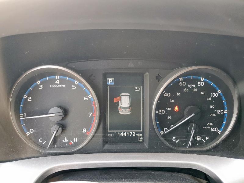 JTMWFREV6HD097372 - 2017 TOYOTA RAV4 XLE Weiß Foto 9