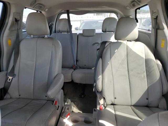 5TDYK3DC8ES484457 - 2014 TOYOTA SIENNA XLE GREEN photo 10