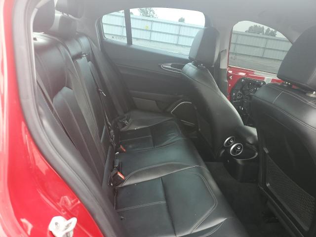 ZARFAEBN8J7566158 - 2018 ALFA ROMEO GIULIA 红色 照片 10