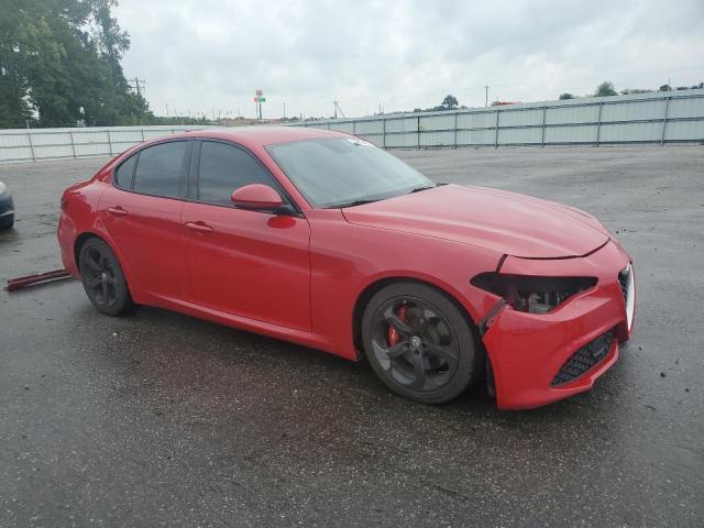 ZARFAEBN8J7566158 - 2018 ALFA ROMEO GIULIA 红色 照片 4