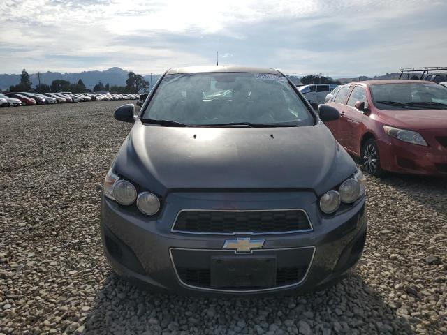1G1JC6SB2D4127806 - 2013 CHEVROLET SONIC LT Մոխրագույն լուսանկար 5