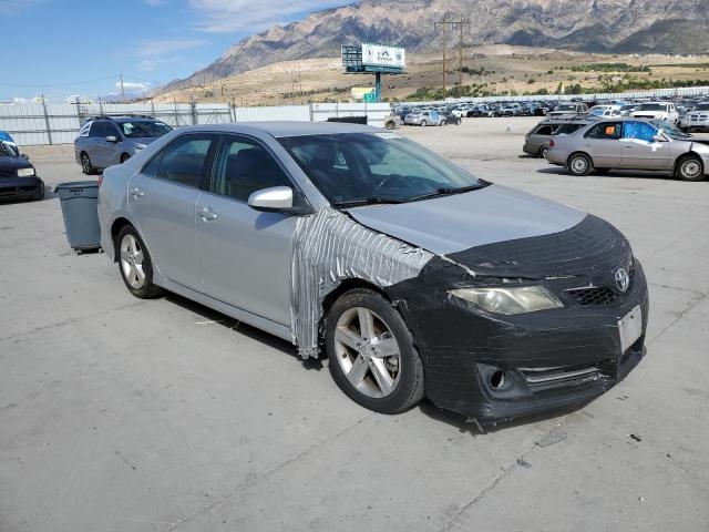 4T1BF1FK8DU242292 - 2013 TOYOTA CAMRY L SILVER photo 4