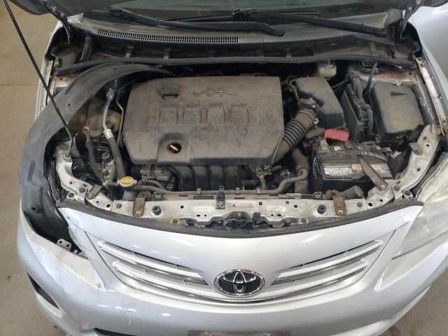 5YFBU4EE7DP079641 - 2013 TOYOTA COROLLA BASE 银色 照片 11