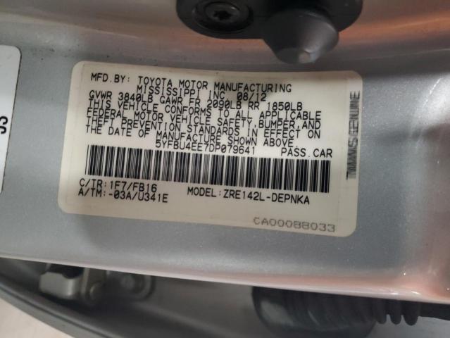 5YFBU4EE7DP079641 - 2013 TOYOTA COROLLA BASE 银色 照片 12
