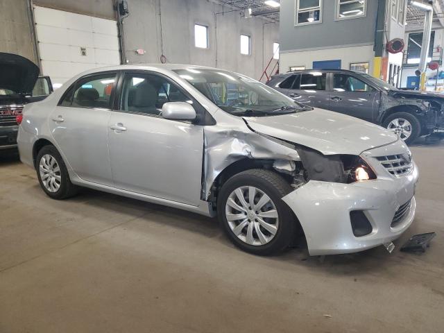 5YFBU4EE7DP079641 - 2013 TOYOTA COROLLA BASE 银色 照片 4