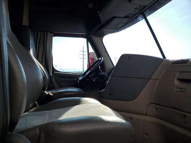 3AKJGLD58GSGL1790 - 2016 FREIGHTLINER CASCADIA 1 წითელი ფოტო 5