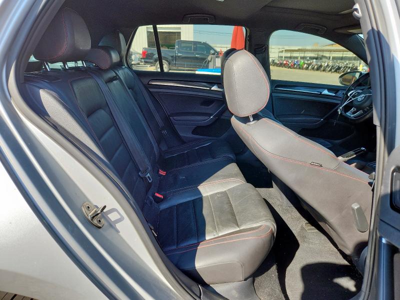 3VW4T7AU2FM010387 - 2015 VOLKSWAGEN GTI SILVER photo 10