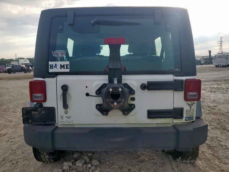 1C4BJWKG4DL635097 - 2013 JEEP WRANGLER U SPORT Biały zdjęcie 6