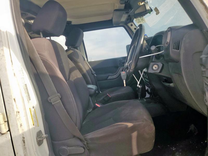 1C4BJWKG4DL635097 - 2013 JEEP WRANGLER U SPORT Biały zdjęcie 7