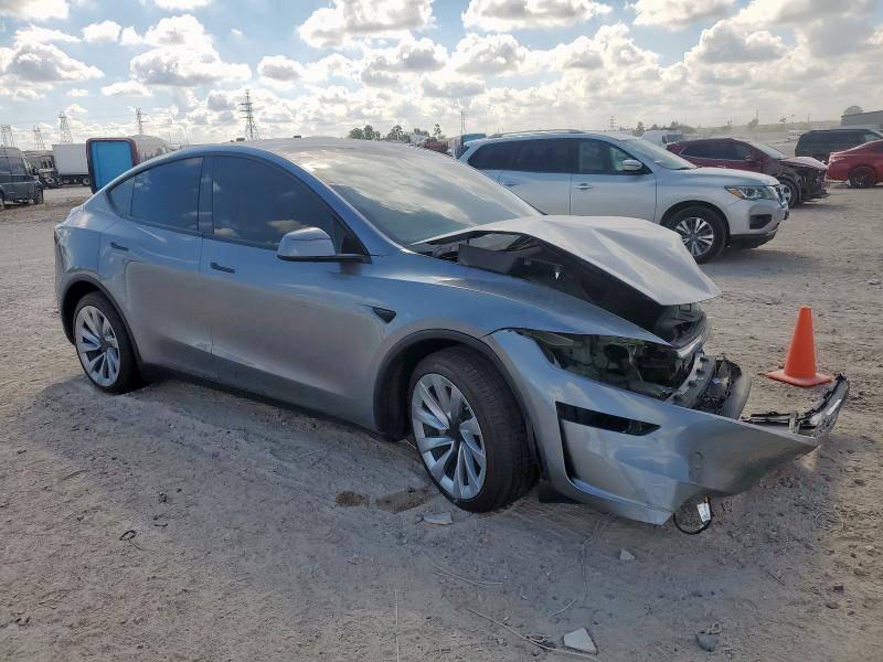 7SAYGDEE0TA383390 - 2026 TESLA MODEL Y GRAY photo 4