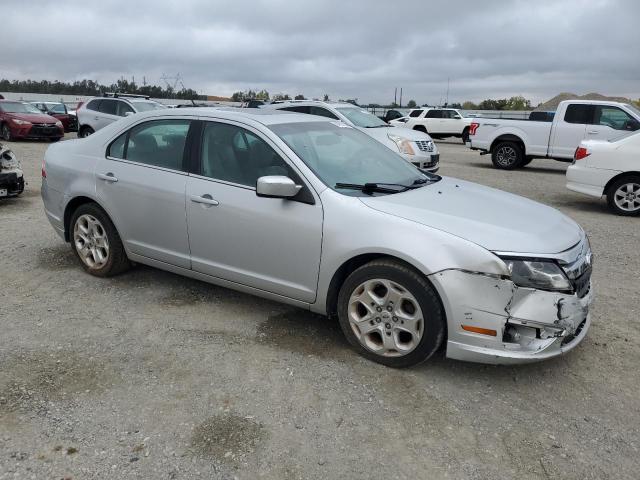 3FAHP0HA8AR327930 - 2010 FORD FUSION SE SILVER photo 4