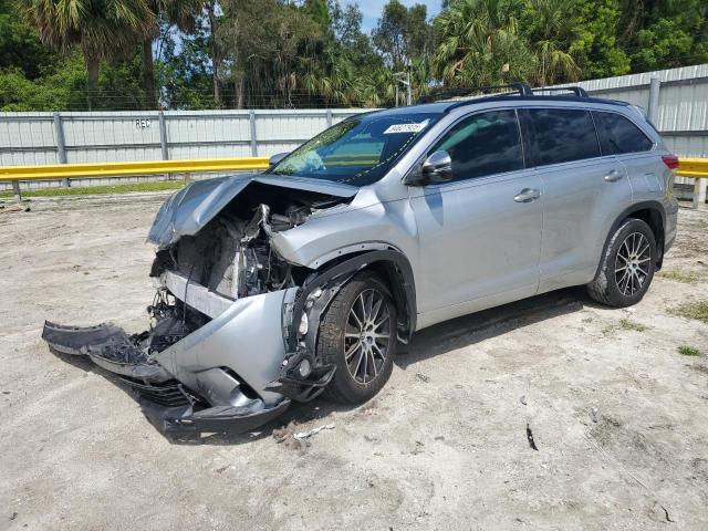2018 TOYOTA HIGHLANDER SE, 