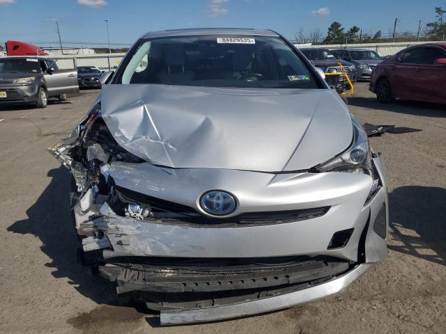 JTDKARFU8H3033536 - 2017 TOYOTA PRIUS SILVER photo 5