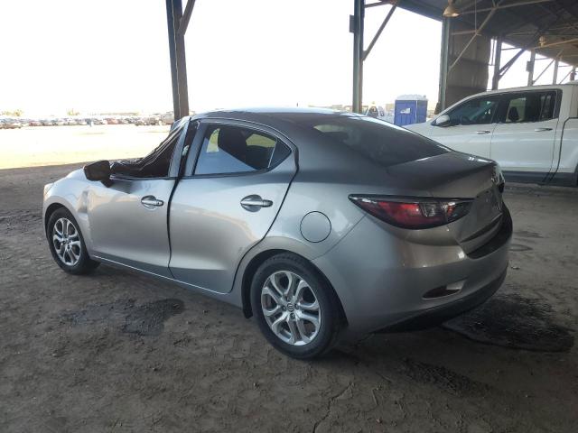 3MYDLBZV0GY129991 - 2016 TOYOTA SCION IA Gümüş foto 2