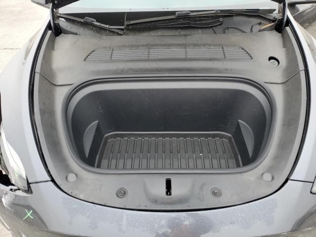 7SAYGDEF8RF024552 - 2024 TESLA MODEL Y Gris photo 11