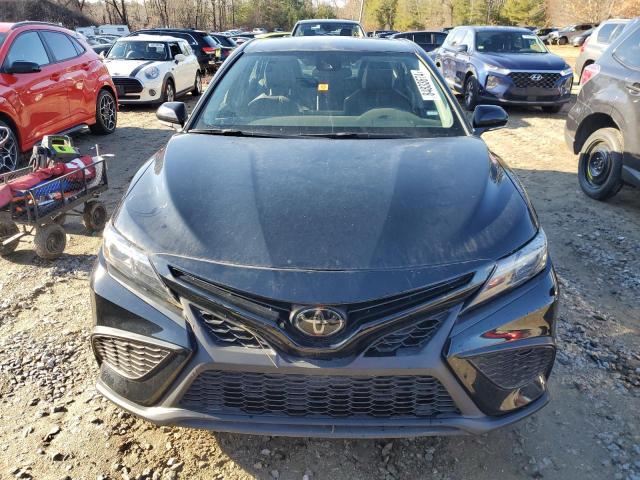 4T1G11AK4PU748802 - 2023 TOYOTA CAMRY SE NIGHT SHADE BLACK photo 5