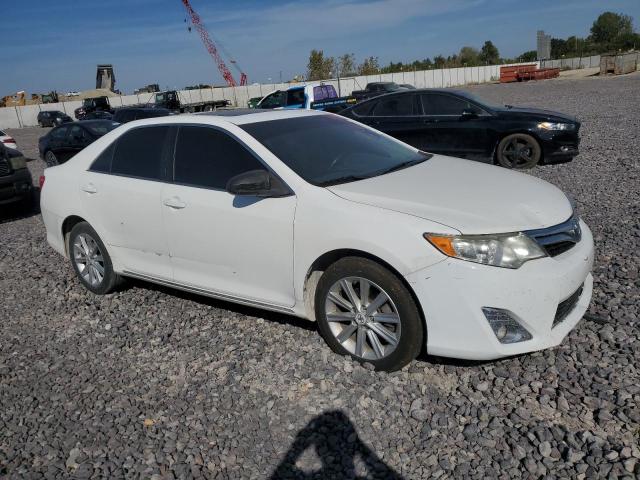 4T1BF1FK0CU556372 - 2012 TOYOTA CAMRY BASE WHITE photo 4