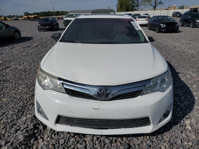 4T1BF1FK0CU556372 - 2012 TOYOTA CAMRY BASE WHITE photo 5