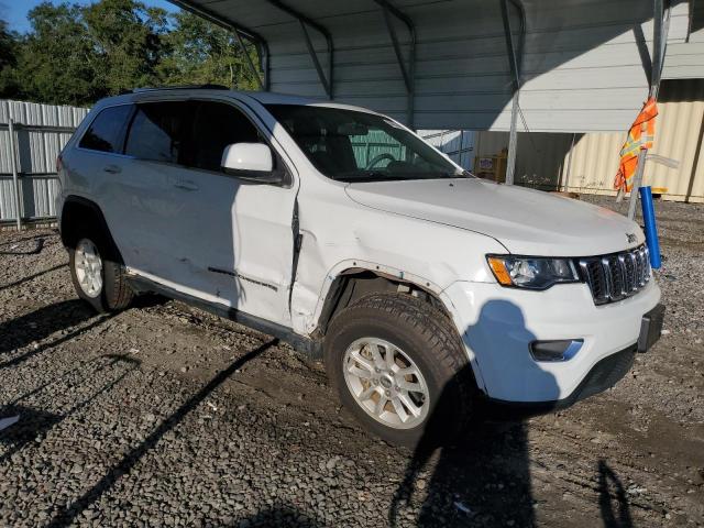 1C4RJEAGXJC197448 - 2018 JEEP GRAND CHER LAREDO WHITE photo 4