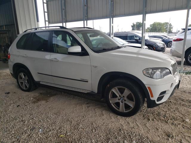 5UXZW0C5XCL668273 - 2012 BMW X5 XDRIVE35D WHITE photo 4