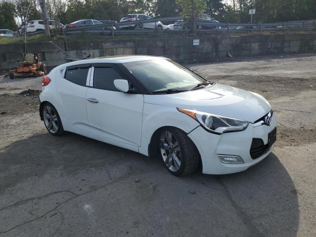 KMHTC6AD4DU108401 - 2013 HYUNDAI VELOSTER თეთრი ფოტო 4
