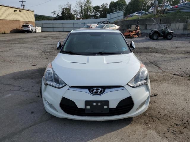 KMHTC6AD4DU108401 - 2013 HYUNDAI VELOSTER თეთრი ფოტო 5