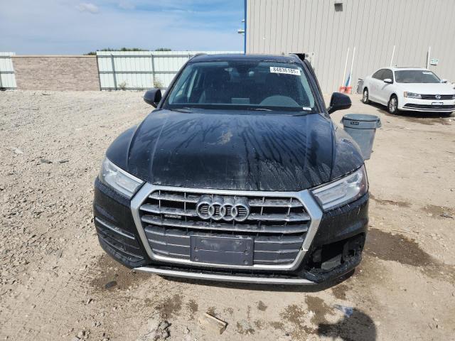 WA1ANAFY2J2005760 - 2018 AUDI Q5 PREMIUM Чорний фото 5