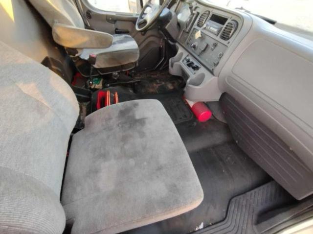 1FVACXDT0HHHV2780 - 2017 FREIGHTLINER M2 106 MEDIUM DUTY WHITE photo 6