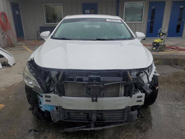 1G4ZP5SS5HU182678 - 2017 BUICK LACROSSE ESSENCE WHITE photo 5