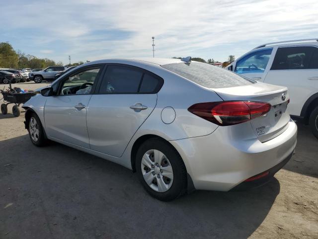 3KPFK4A78JE246486 - 2018 KIA FORTE LX ვერცხლისფერი ფოტო 2