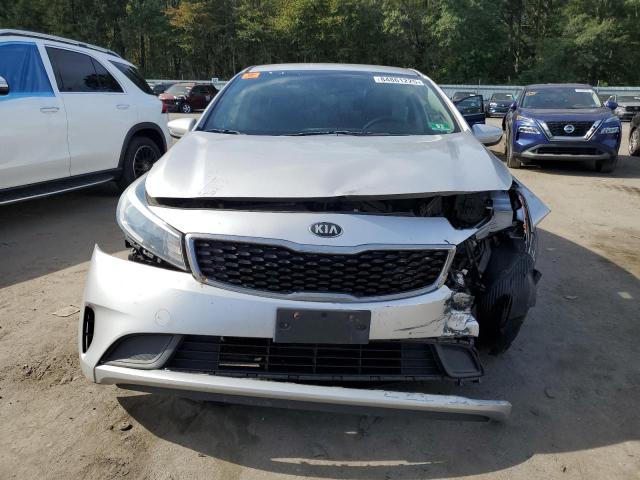 3KPFK4A78JE246486 - 2018 KIA FORTE LX ვერცხლისფერი ფოტო 5