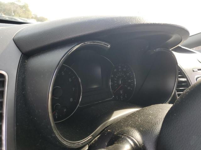 3KPFK4A78JE246486 - 2018 KIA FORTE LX ვერცხლისფერი ფოტო 9