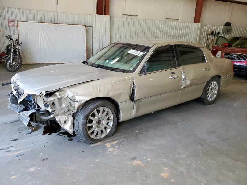 2007 LINCOLN TOWN CAR SIGNATURE, 