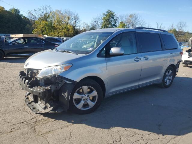 2015 TOYOTA SIENNA LE, 