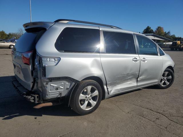 5TDKK3DC0FS676737 - 2015 TOYOTA SIENNA LE SILVER photo 3