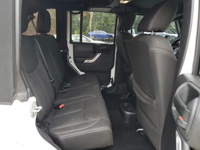 1C4BJWEG8GL243157 - 2016 JEEP WRANGLER U SAHARA 白色 照片 11