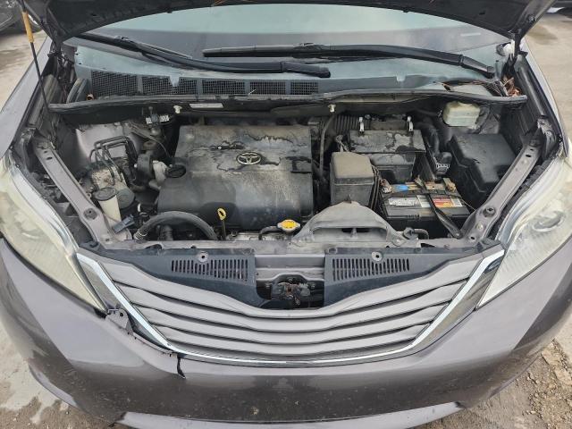 5TDYK3DC0FS635339 - 2015 TOYOTA SIENNA XLE GRAY photo 12