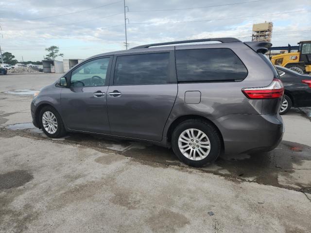 5TDYK3DC0FS635339 - 2015 TOYOTA SIENNA XLE GRAY photo 2