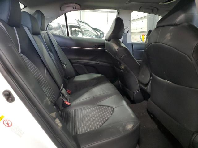 4T1B11HK9JU539059 - 2018 TOYOTA CAMRY L 白色 照片 10