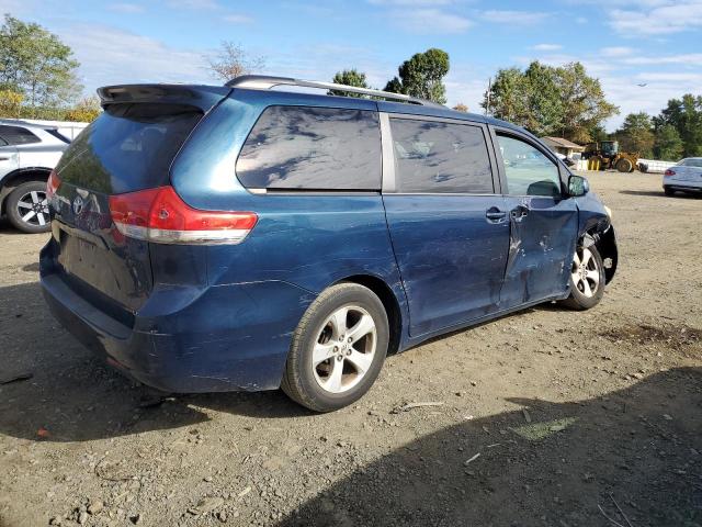 5TDKK3DC4BS142117 - 2011 TOYOTA SIENNA LE 蓝色 照片 3
