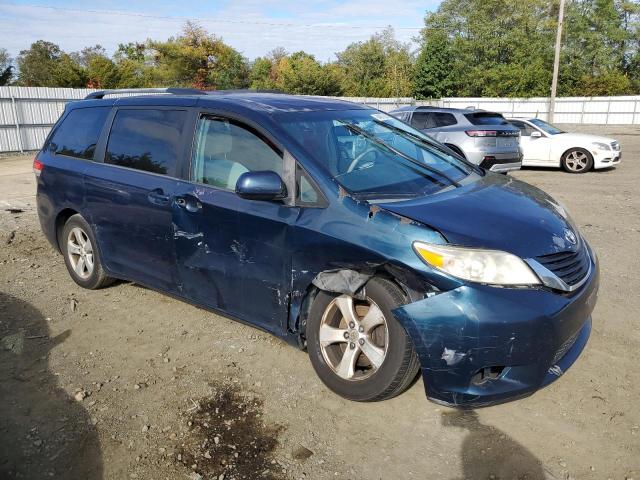 5TDKK3DC4BS142117 - 2011 TOYOTA SIENNA LE 蓝色 照片 4