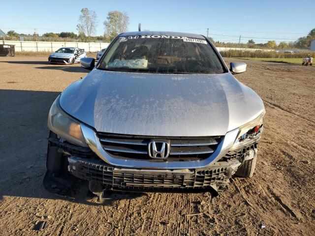 1HGCR2F30DA066078 - 2013 HONDA ACCORD LX 银色 照片 5