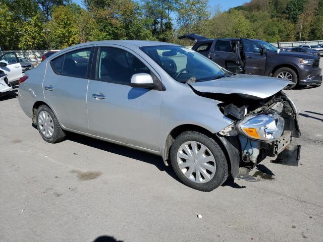 3N1CN7AP7CL870423 - 2012 NISSAN VERSA S Արծաթագույն լուսանկար 4
