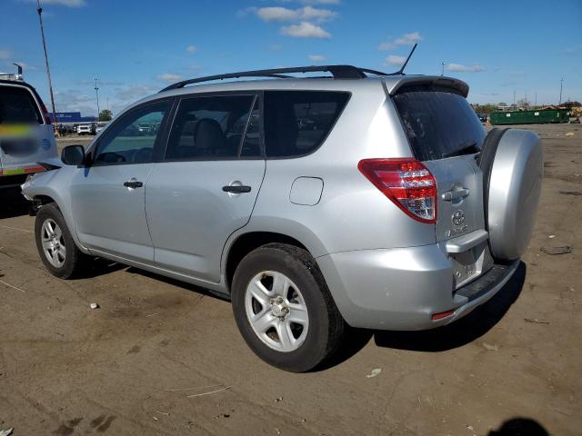 2T3BF4DV0BW122036 - 2011 TOYOTA RAV4 Արծաթագույն լուսանկար 2