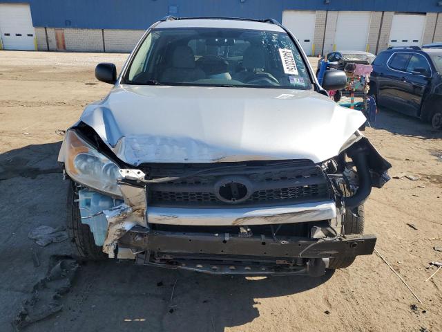 2T3BF4DV0BW122036 - 2011 TOYOTA RAV4 Արծաթագույն լուսանկար 5