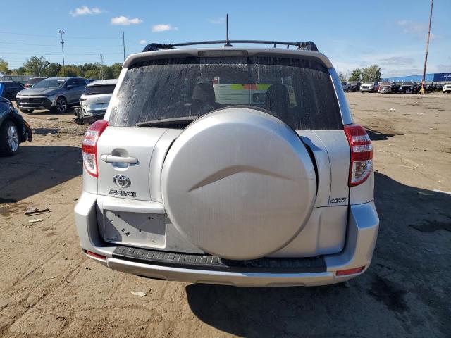 2T3BF4DV0BW122036 - 2011 TOYOTA RAV4 Արծաթագույն լուսանկար 6