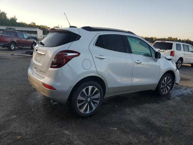 KL4CJASBXMB301183 - 2021 BUICK ENCORE PREFERRED WHITE photo 3