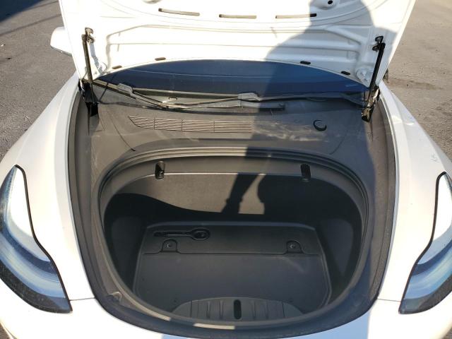 5YJ3E1EB7LF619179 - 2020 TESLA MODEL 3 Weiß Foto 11